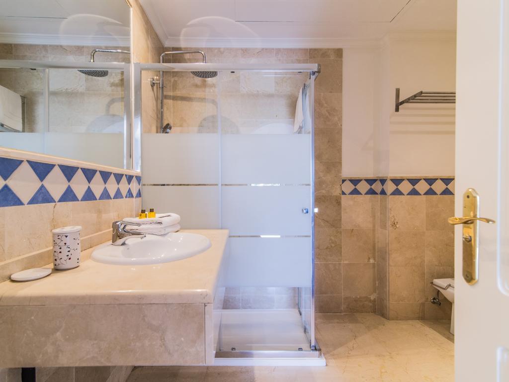 River Garden Spacious Penthouse Марбелья Экстерьер фото